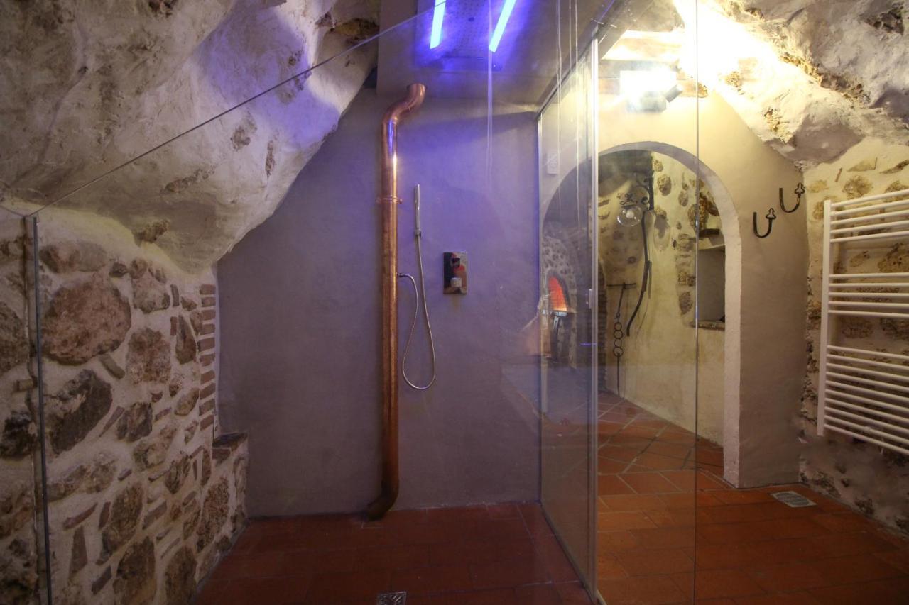 Santo'S House Luxury - Idromassaggio E Doccia Emozionale Villa Santo Stefano Di Sessanio Exterior photo